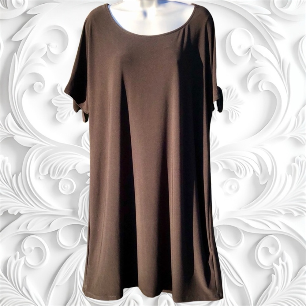 Ronni Nichole Black w/Gold Rivet Tie Detail Sleeve